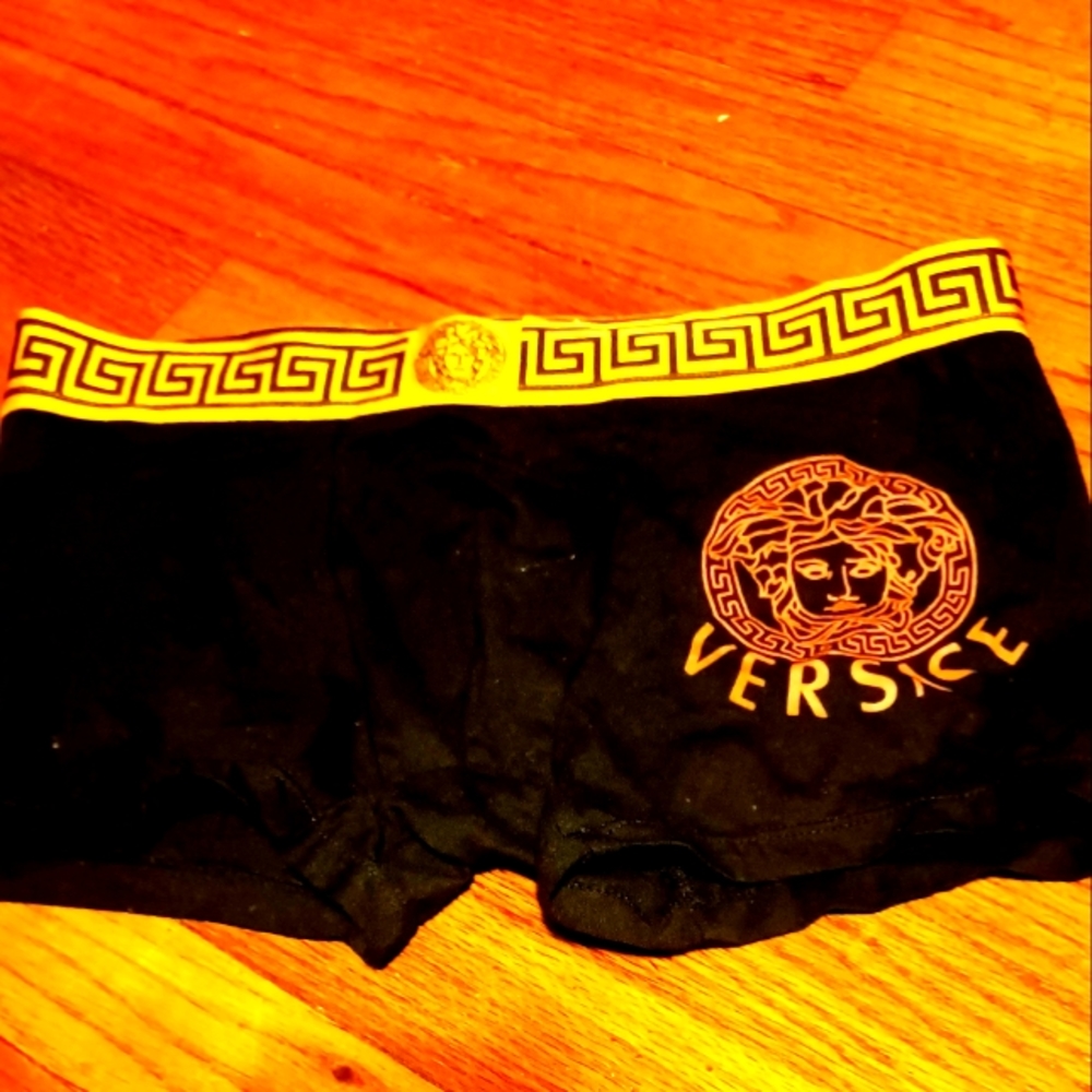 Medusa men Breif/swimtrunks.....XXL fits like large.NWOTS..